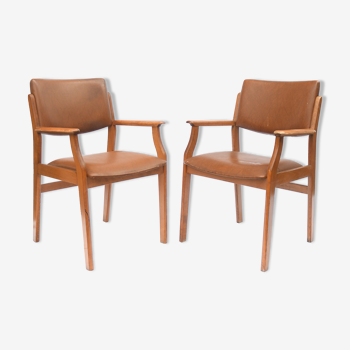 Paire de fauteuils de style danois