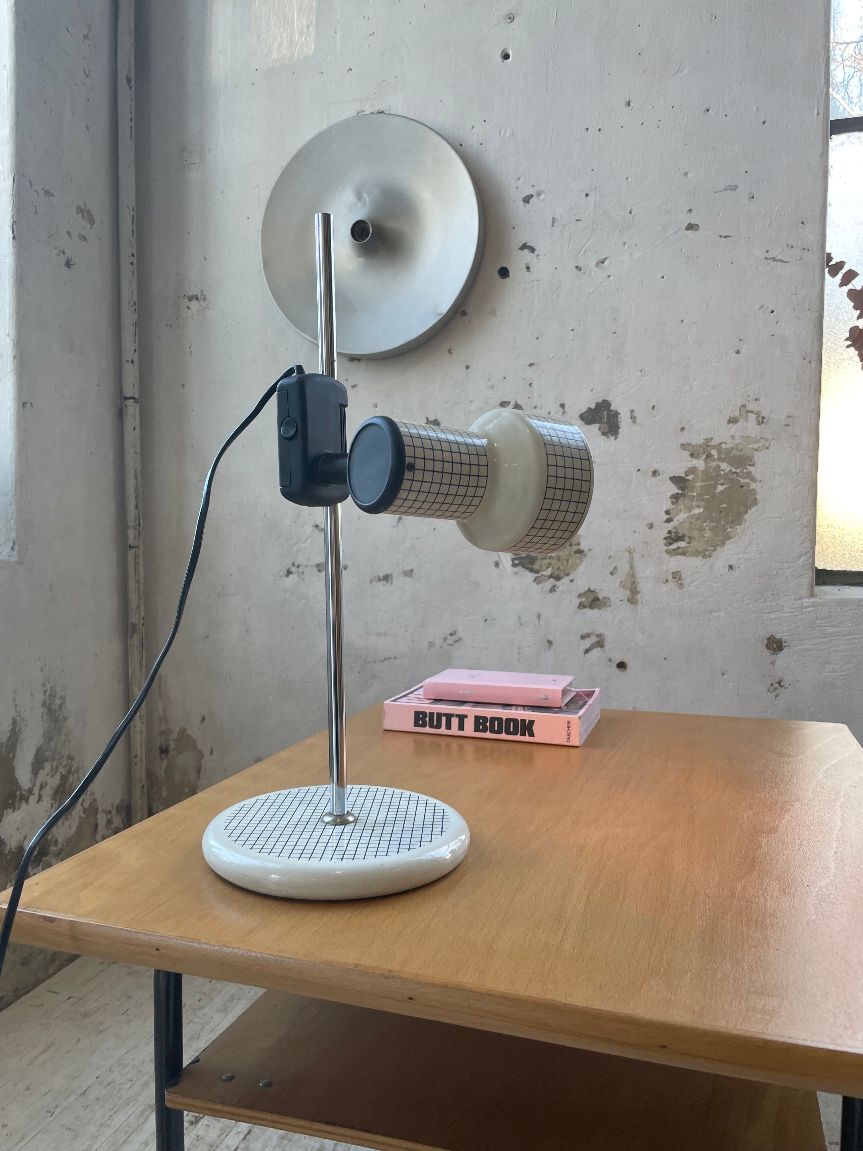 Articulated desk lamp 80s