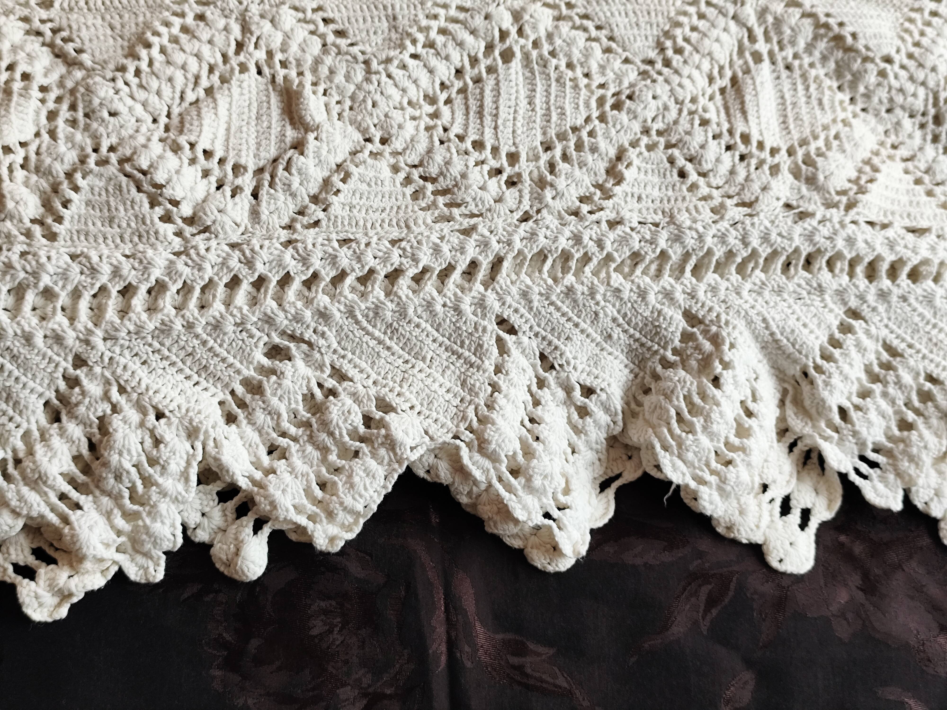 Dessus de lit en coton blanc -  jeté de canapé aux motifs géométriques