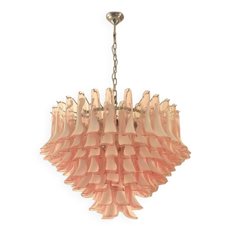 Lustre contemporain en verre de Murano blanc et rose « Selle » Petali