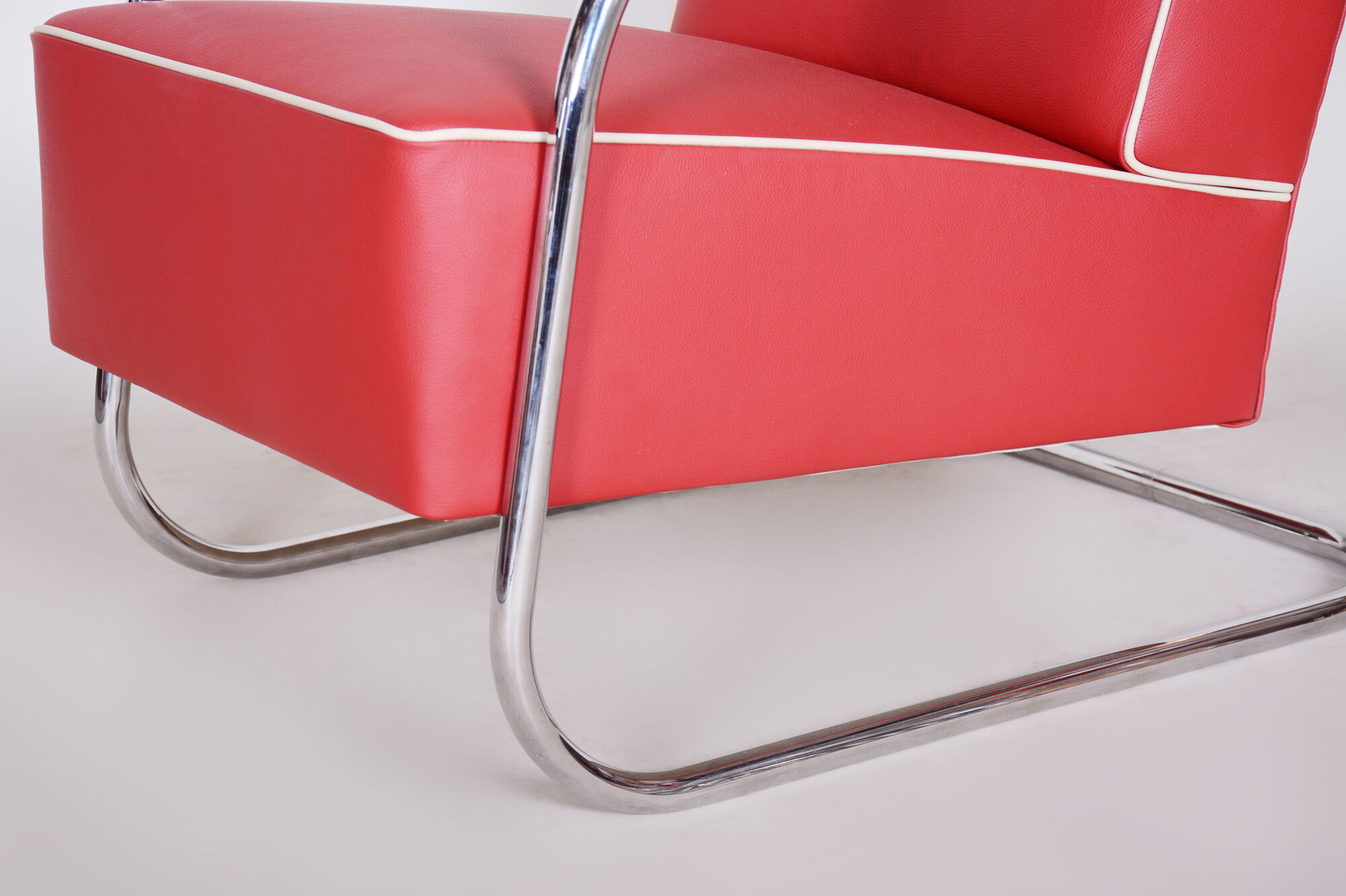 Red Mucke Melder armchair - 1930s Czechia