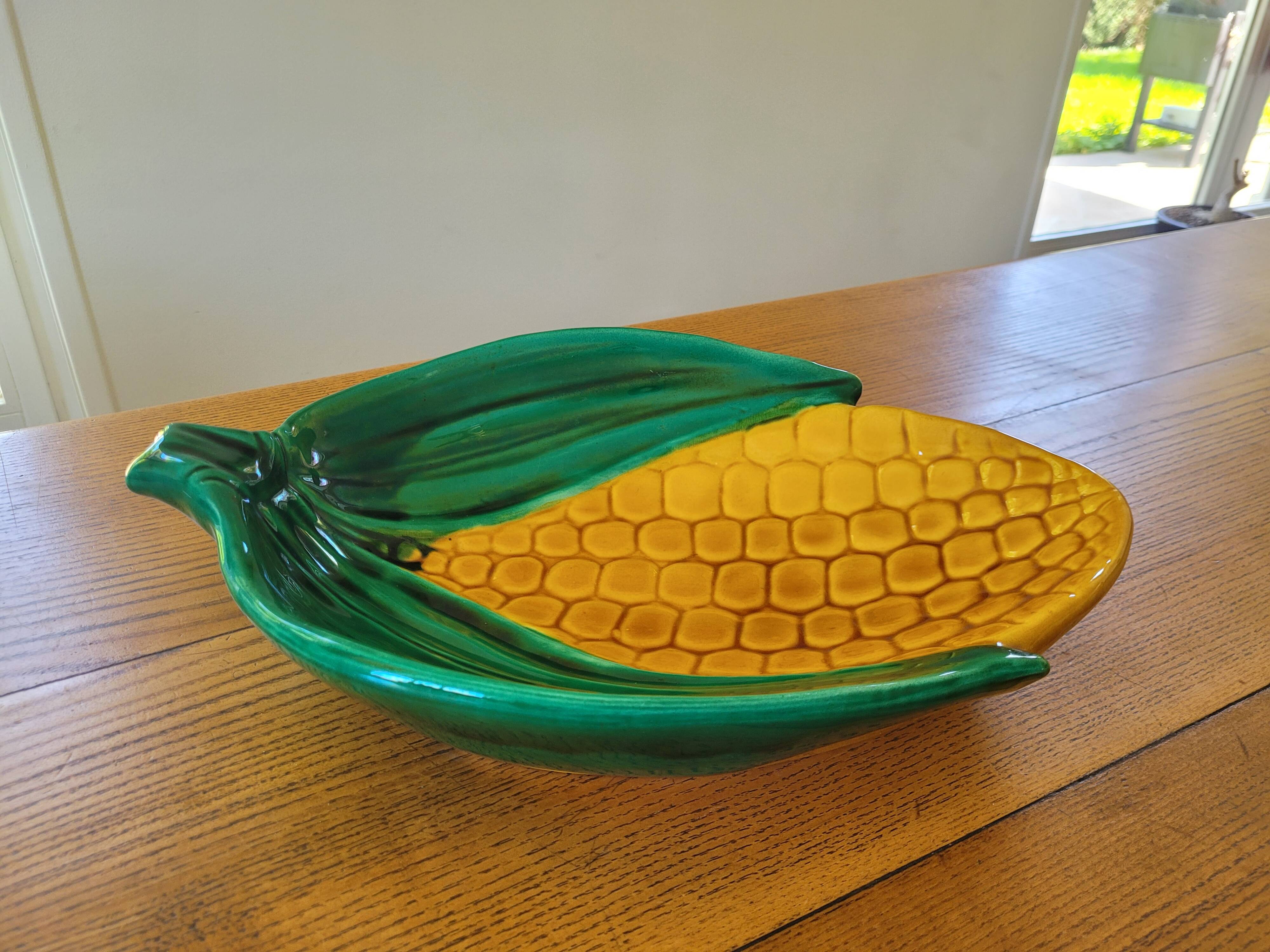 Large fruit dish/bowl in Vallauris slip