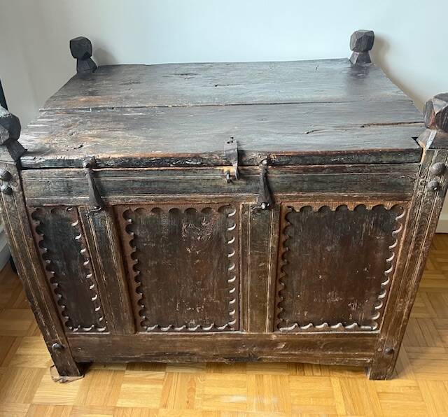 Coffre ancien iranien en bois massif - fabriqué à la main