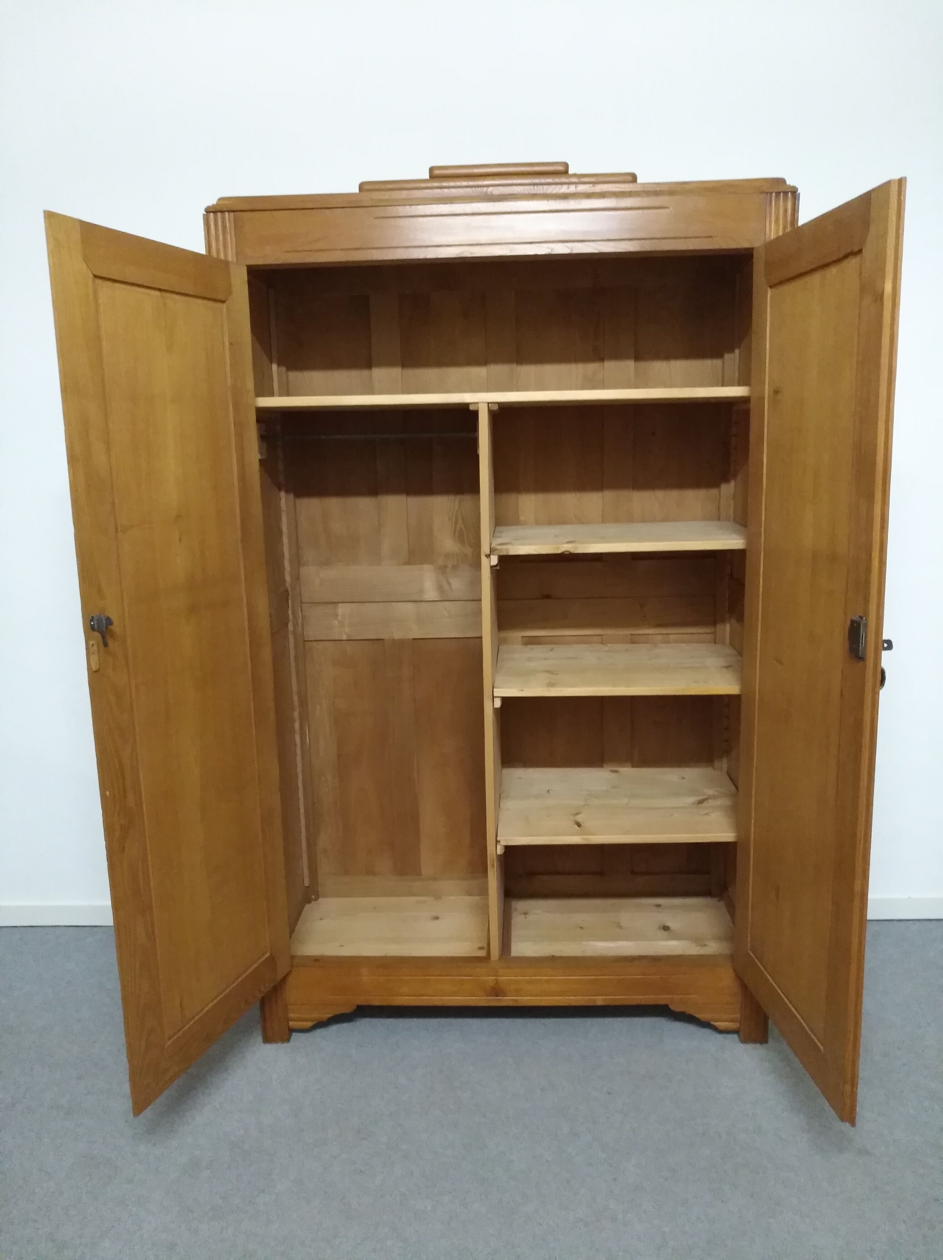 1940 art deco parisian wardrobe