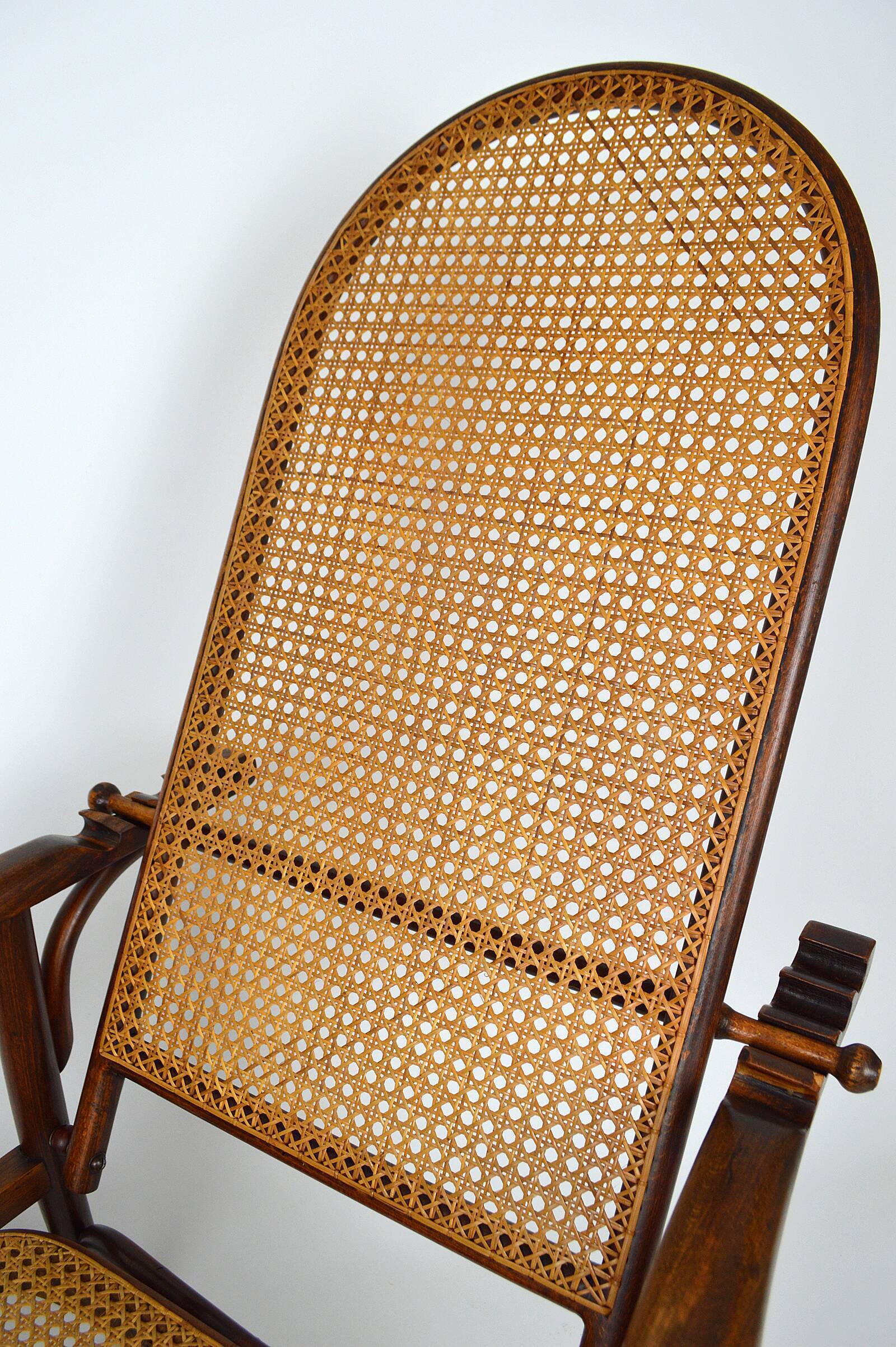 Fischel canned armchair with rack and pinion around 1910