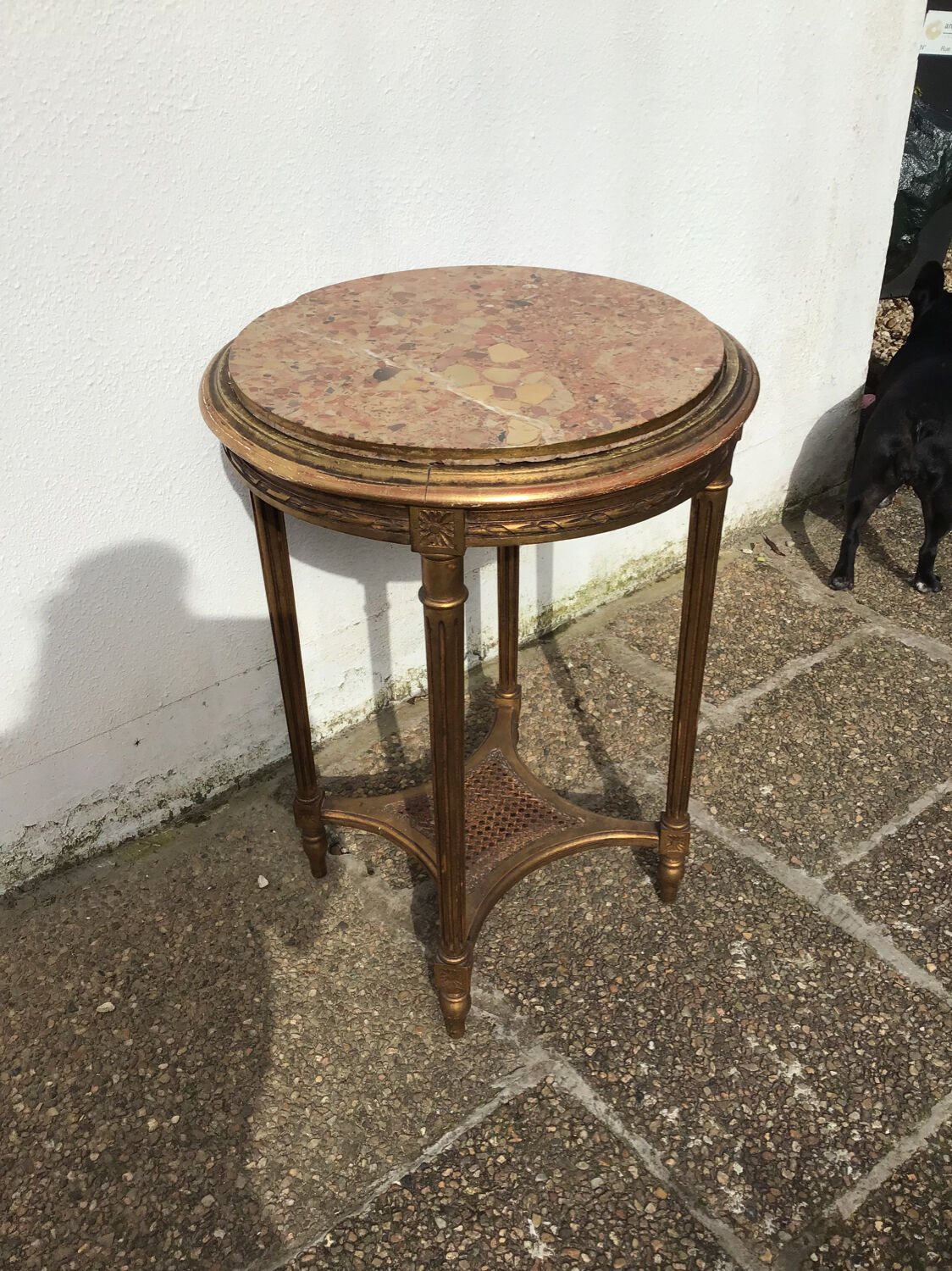 Gueridon table
