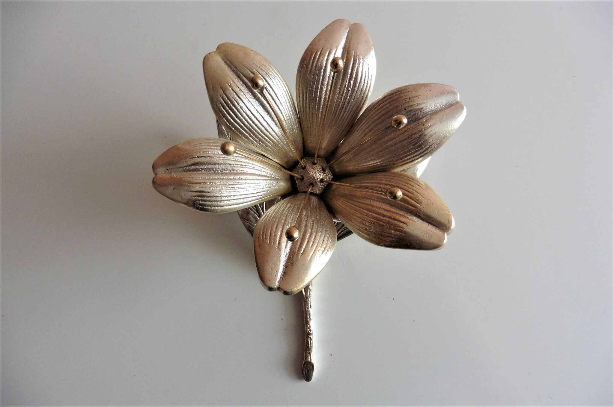 Silver metal flower ashtray