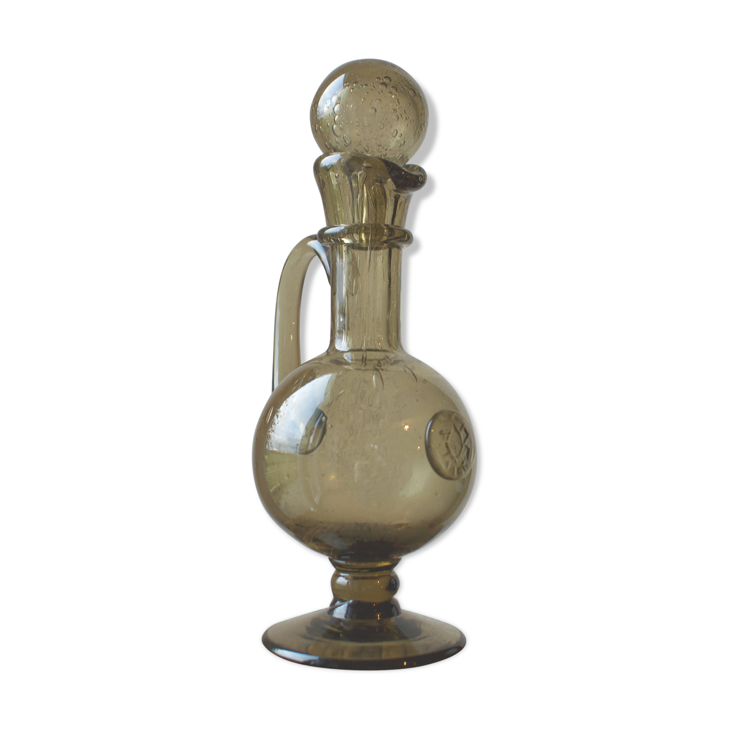 Blown glass feet carafe