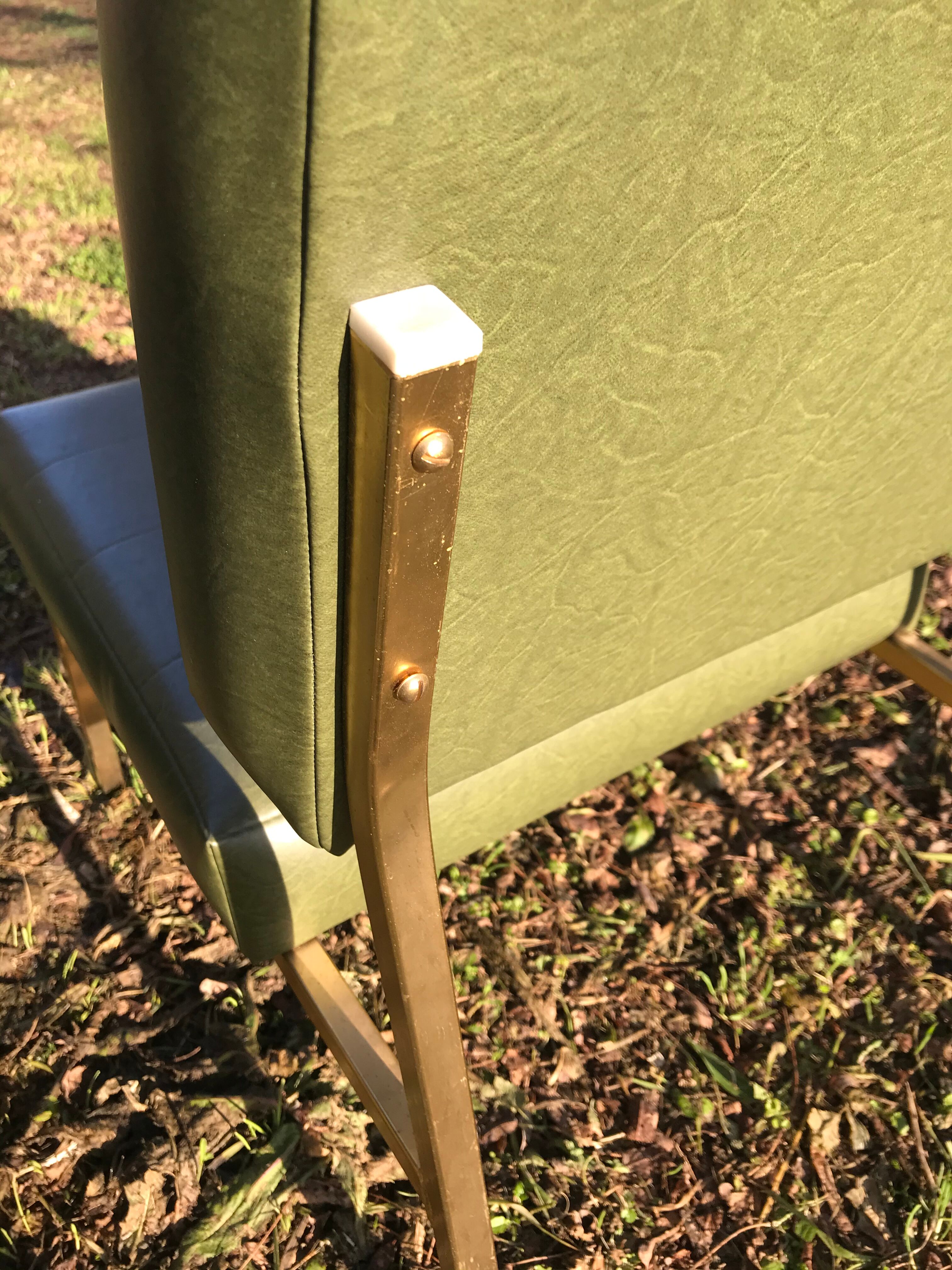 Paire de chauffeuses vintage 1970 skaï vert