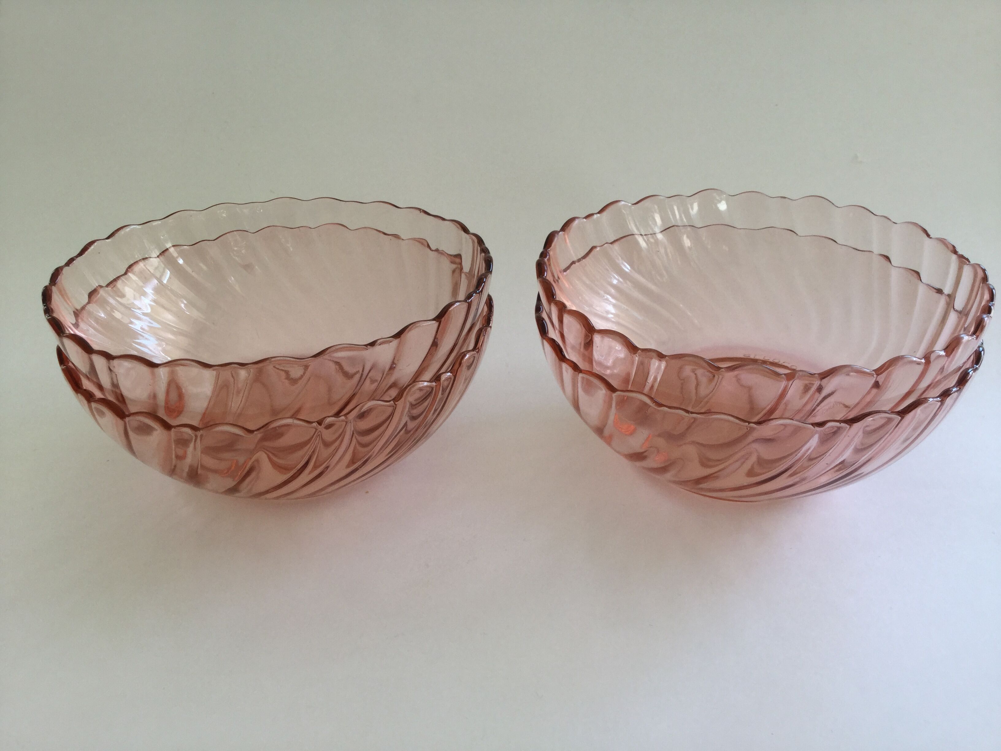 Lot of 4 pink glass cups