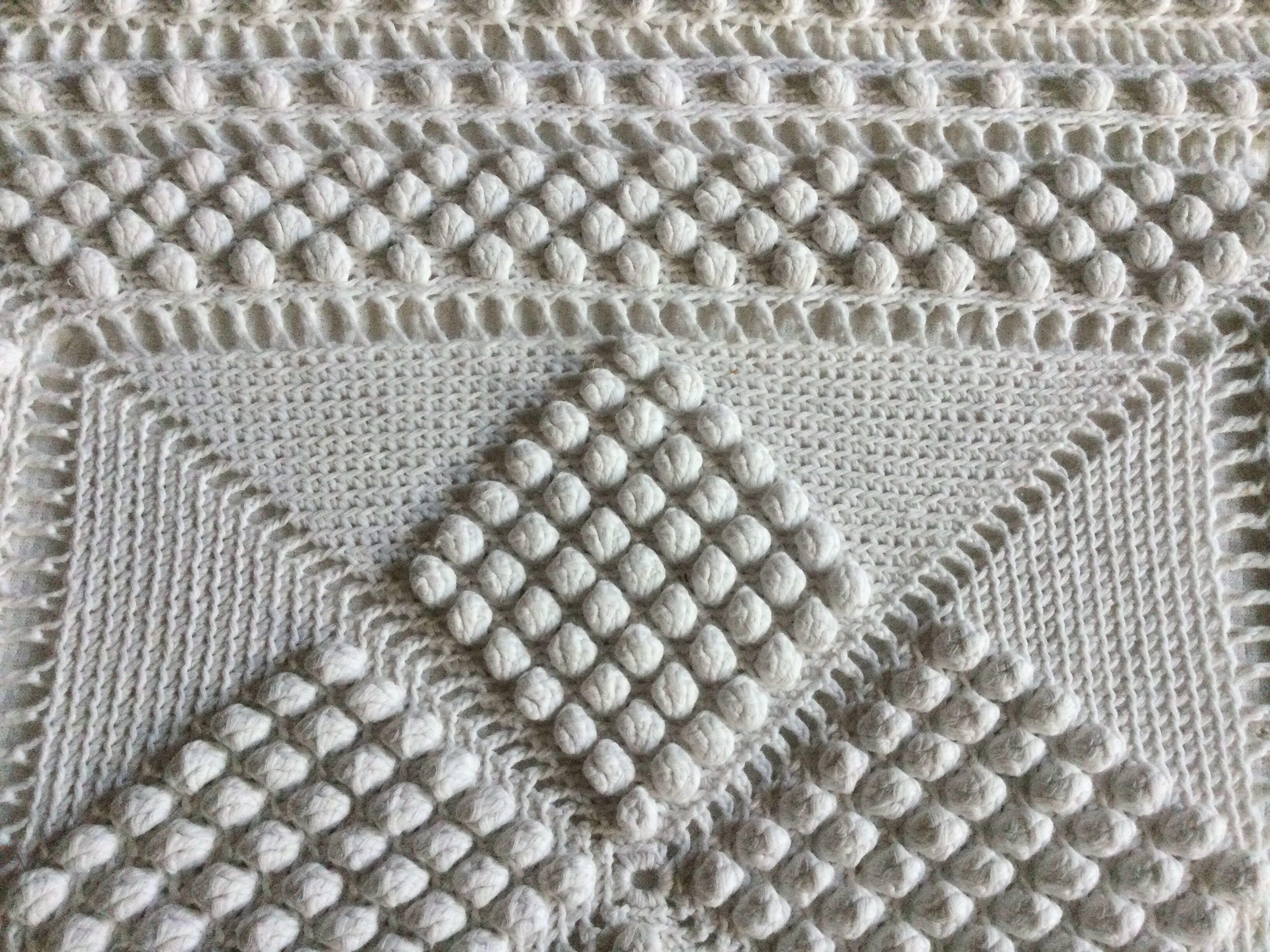 Crochet bed covers year 70