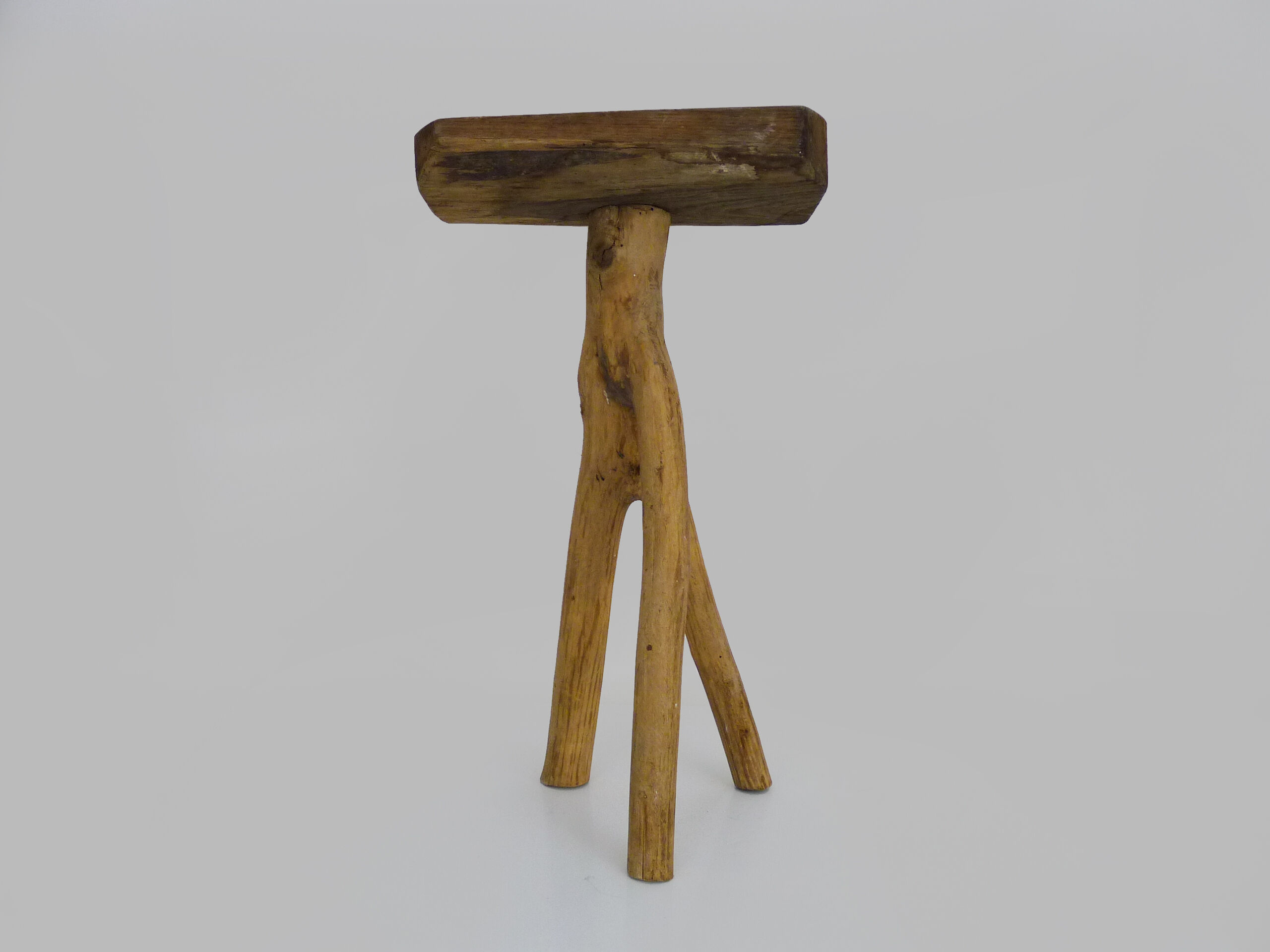 Tripod trading stool, peasant art Ariège, France (nineteenth century)