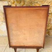 Vintage high chest of drawers in oak with 5 drawers, circa 1950s.