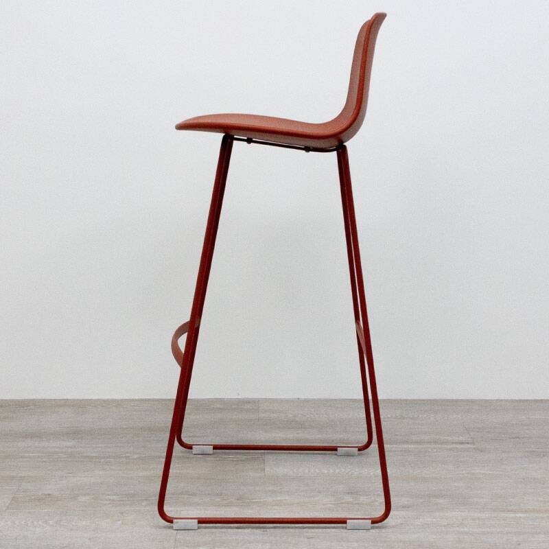 Lottus high stool from Enea dark red