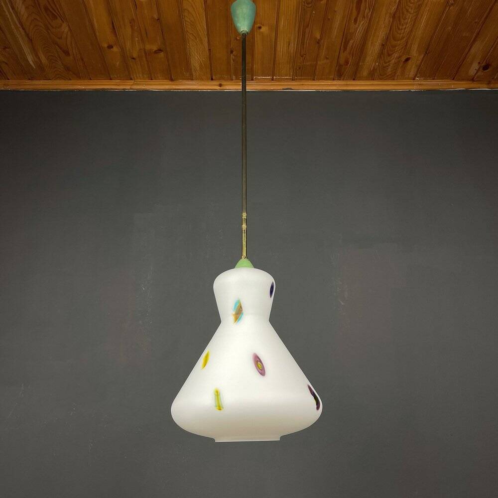Mid-century Murano opaline glass pendant lamp by Stilnovo, 1950s.