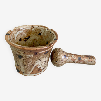 Pyrite sandstone mortar and its pestle