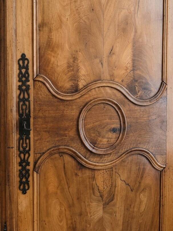 Antique Louis XV wardrobe in solid wood