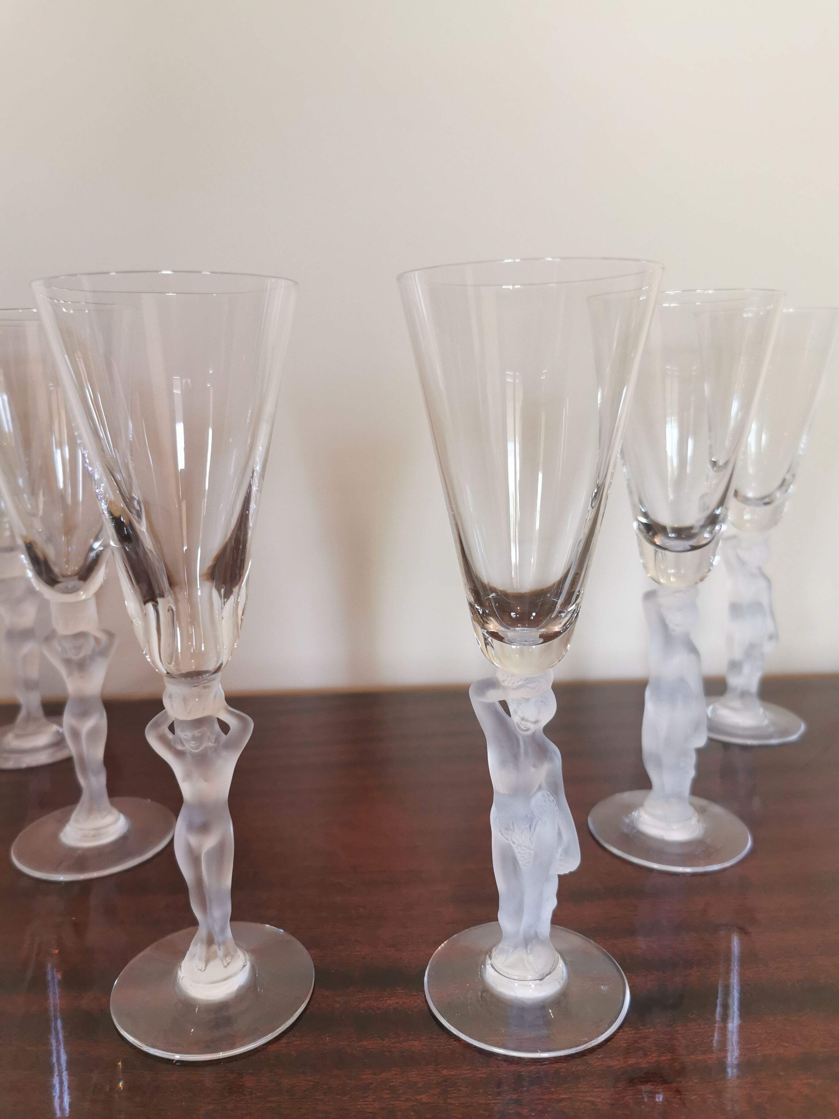 Series of 6 flutes with Champagne Venus and Bacchus in Bayel crystal