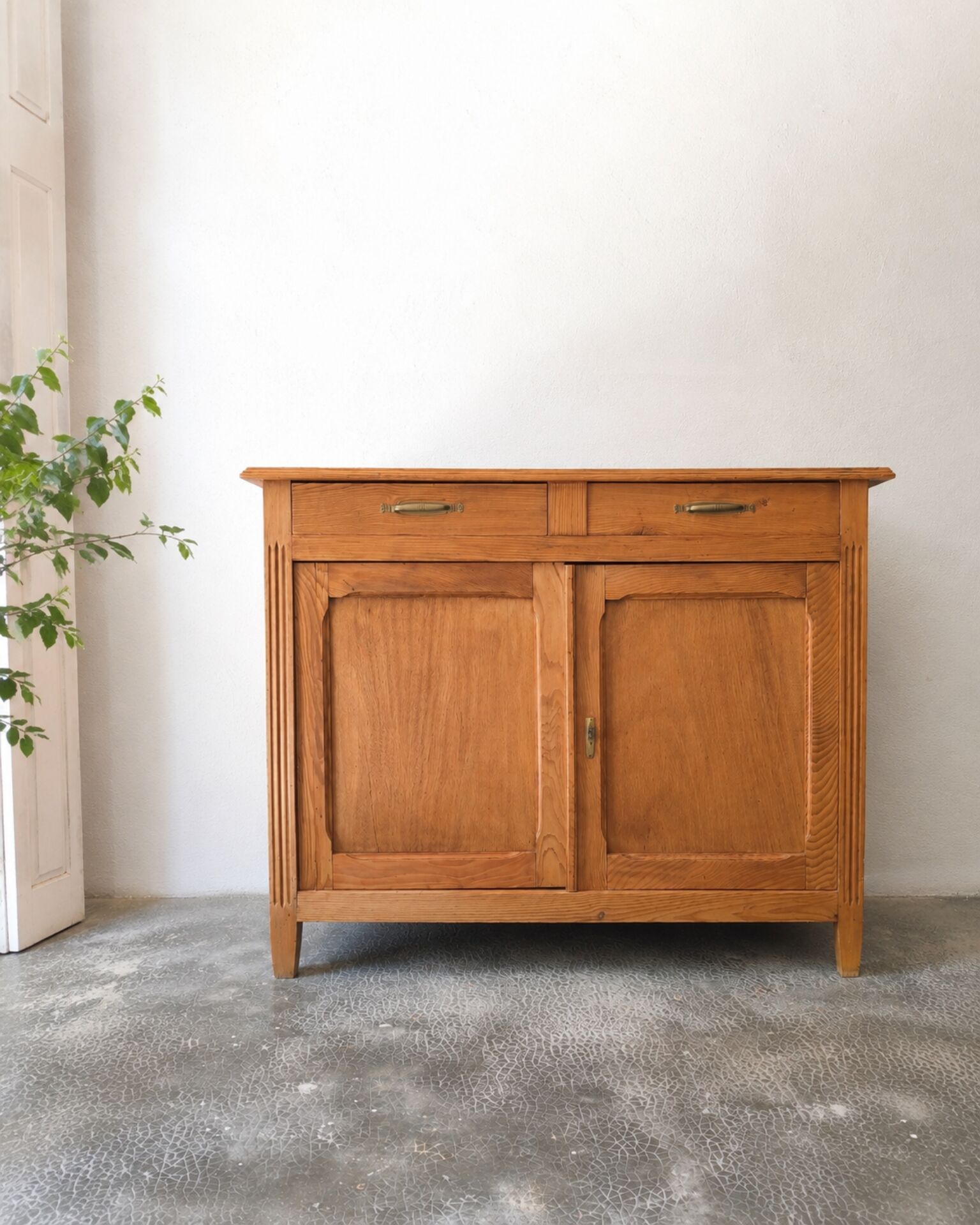 Antique solid wood sideboard – bohemian chic spirit
