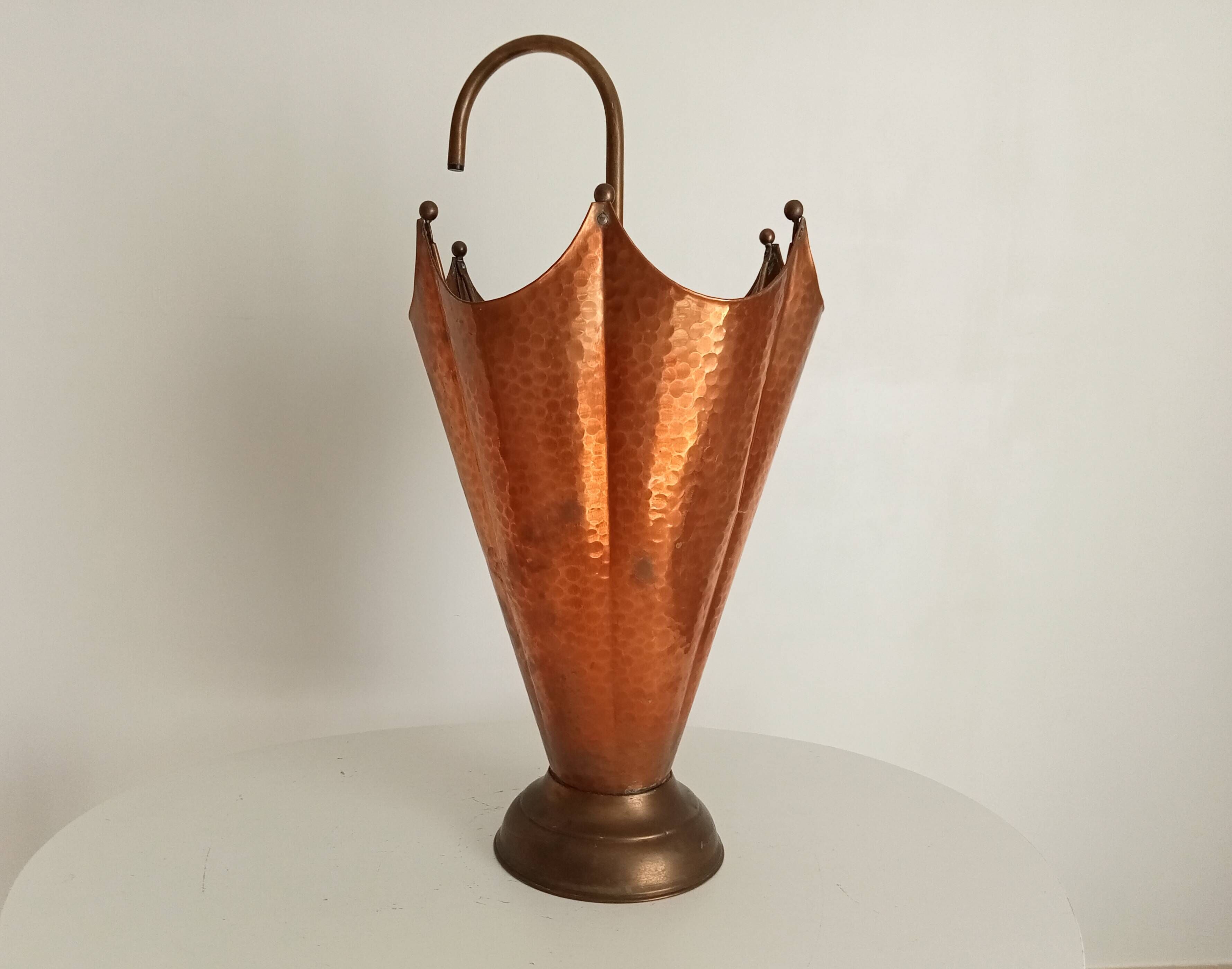 Vintage umbrella stand in Hollywood Regency style from the 1960s.