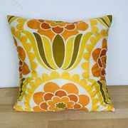 Vintage 70s flower cushion 37 x 37 cm