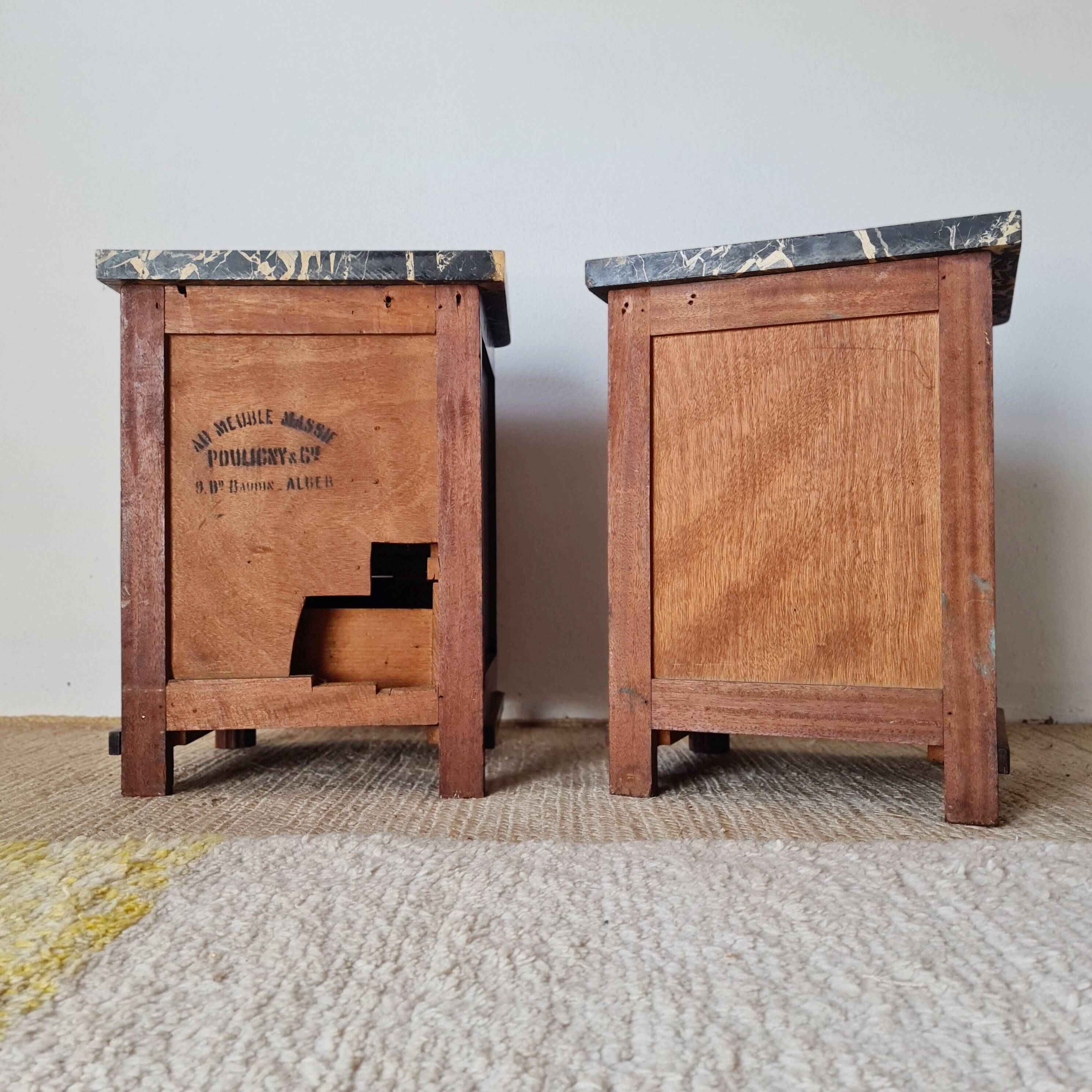 Paire de chevets Art déco en bois et marbre noir