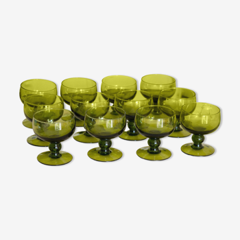 Set of 12 olive green wine glasses, mouth soufflé from the 50s