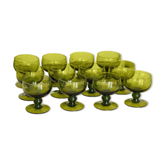 Set of 12 olive green wine glasses, mouth soufflé from the 50s