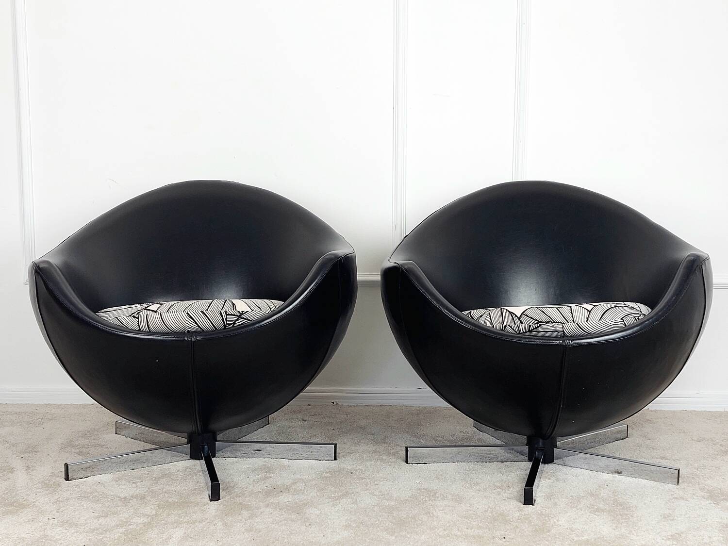Pair of Mars armchairs - Pierre Guariche