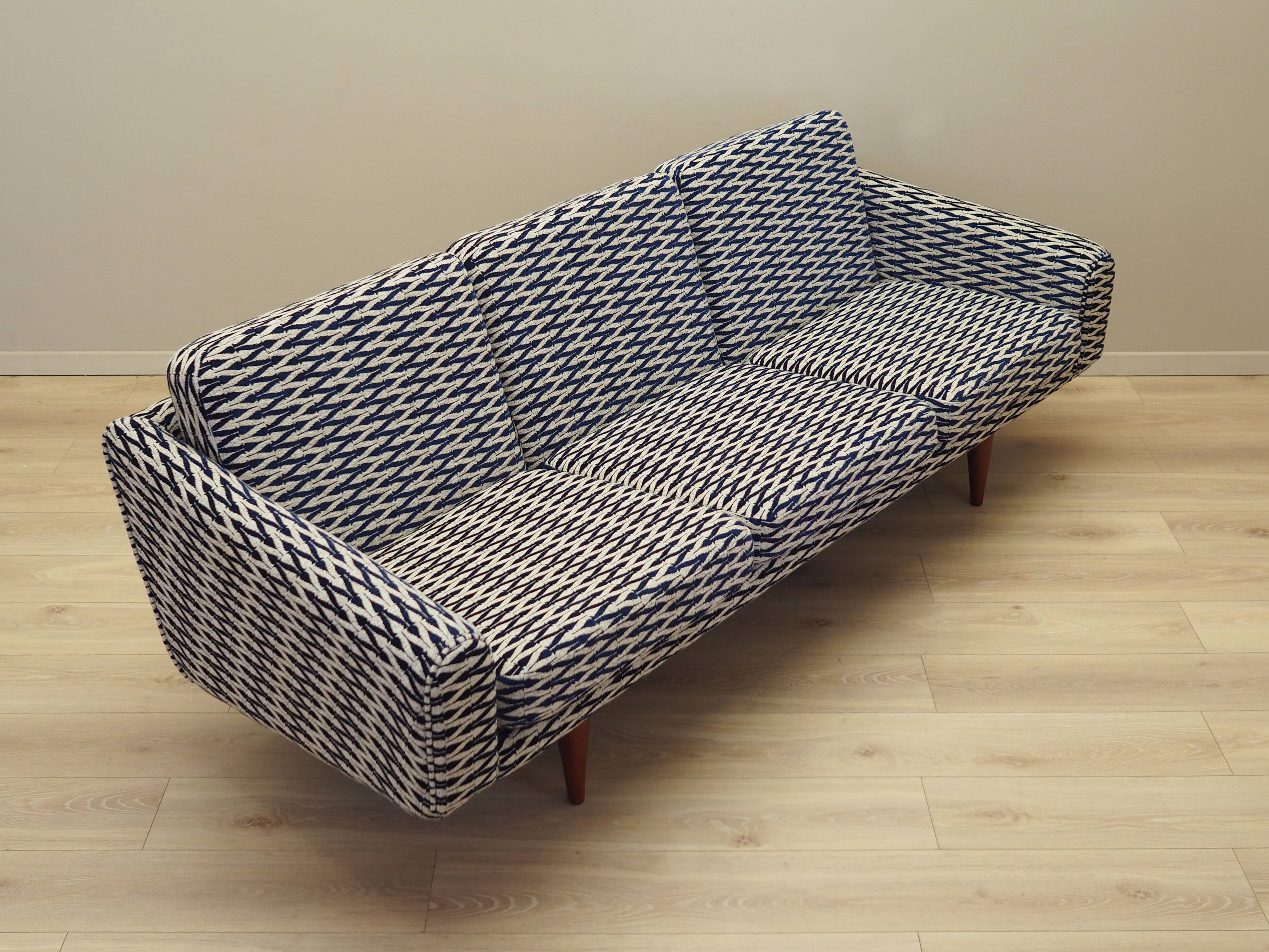 Three-seater sofa, Danish design, 1960s, designer: Illum Wikkelsø