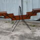 Vintage foot metal tavailleuse