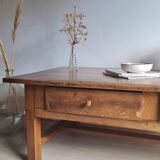 Vintage firm-minded coffee table