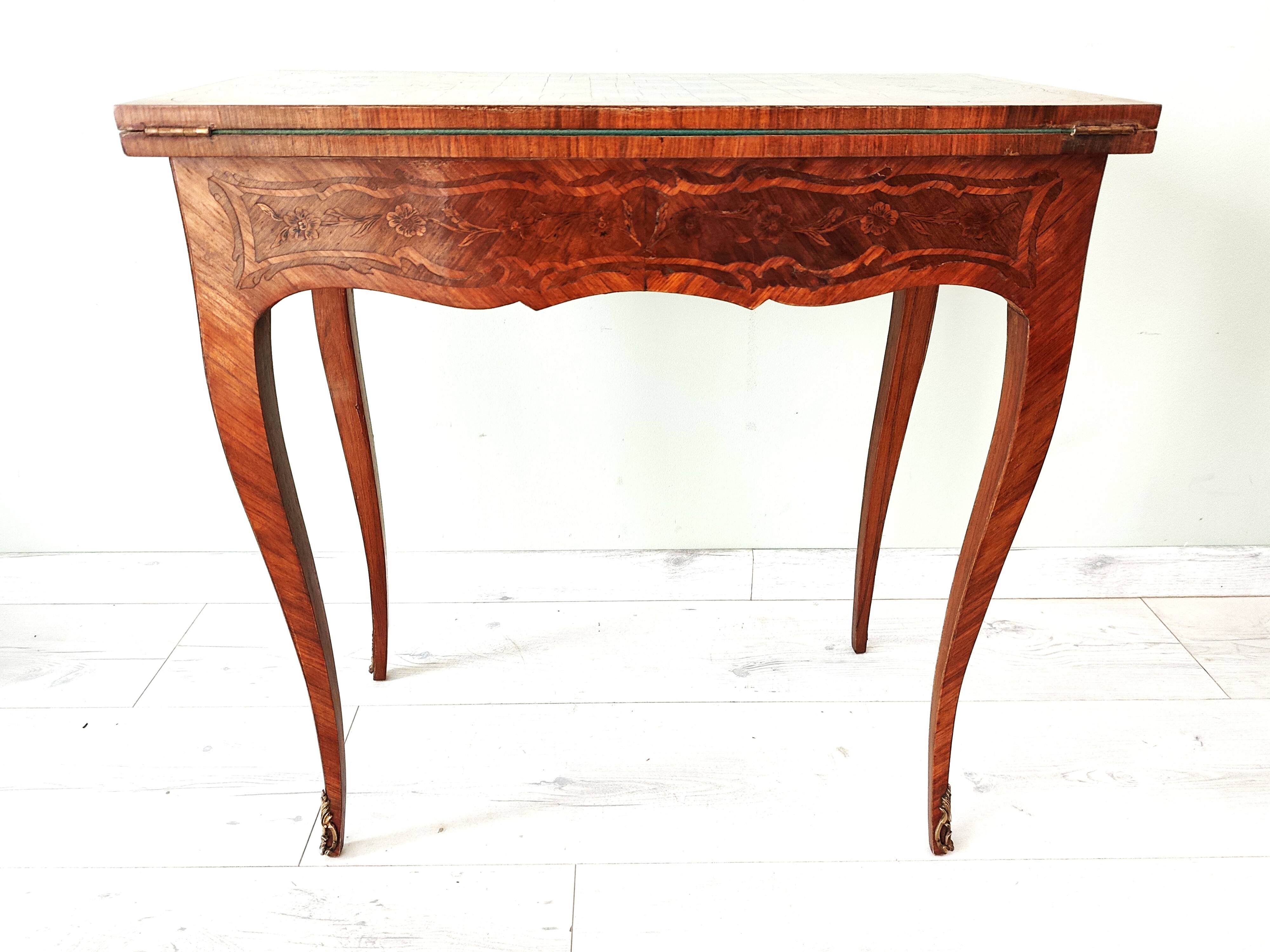 Table de jeux Louis XV en chêne marquetée