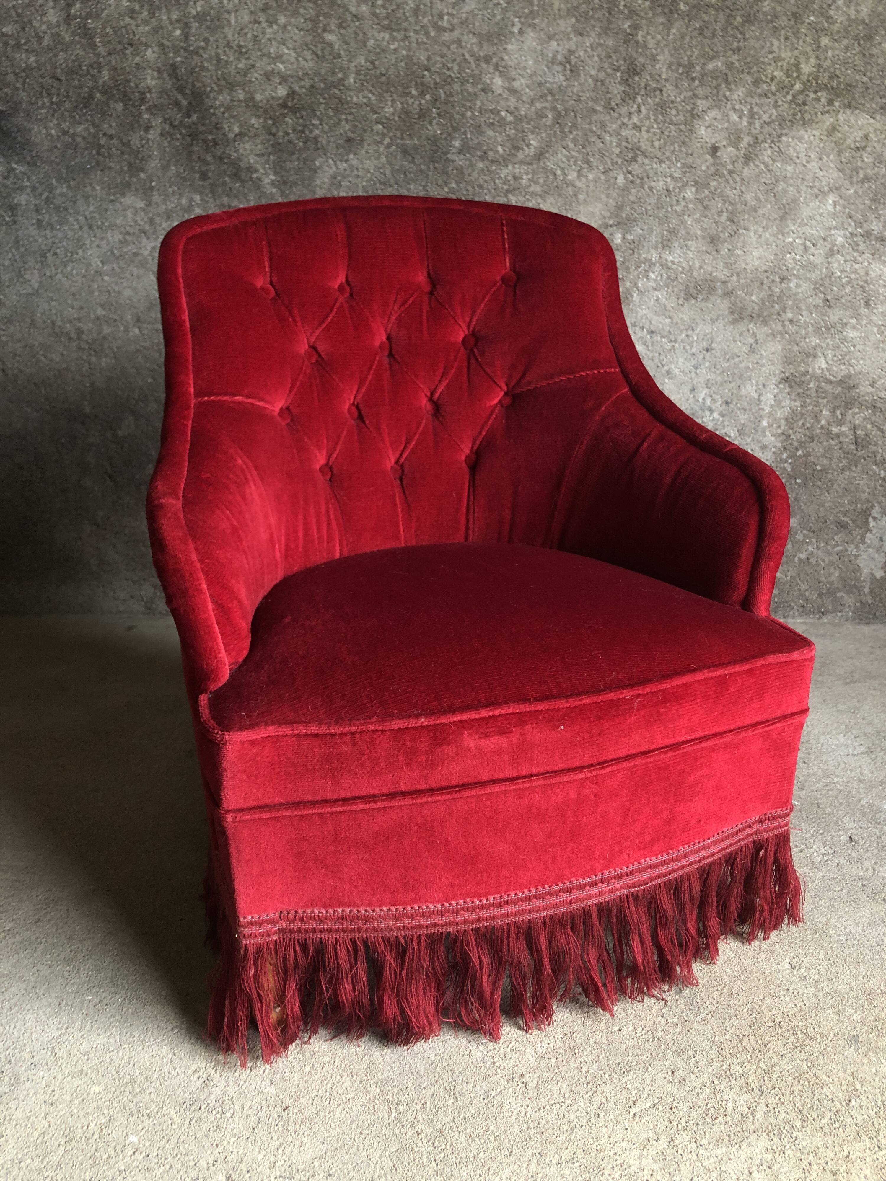 Red velvet toad armchair