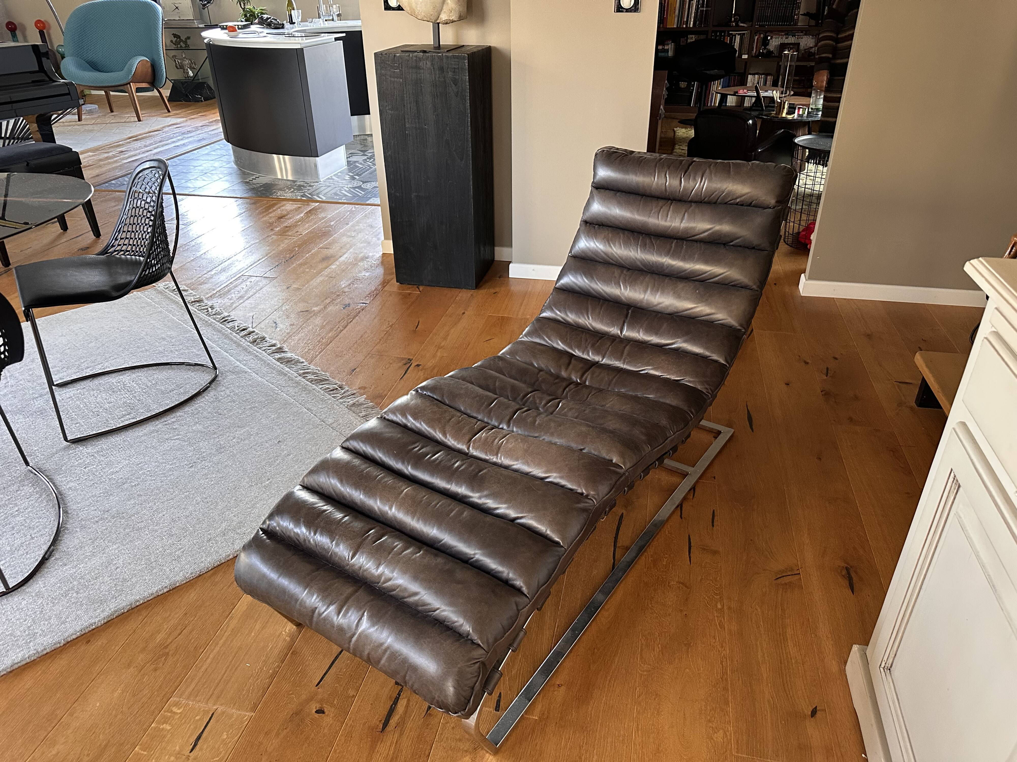 Fauteuil, chaise longue en cuir