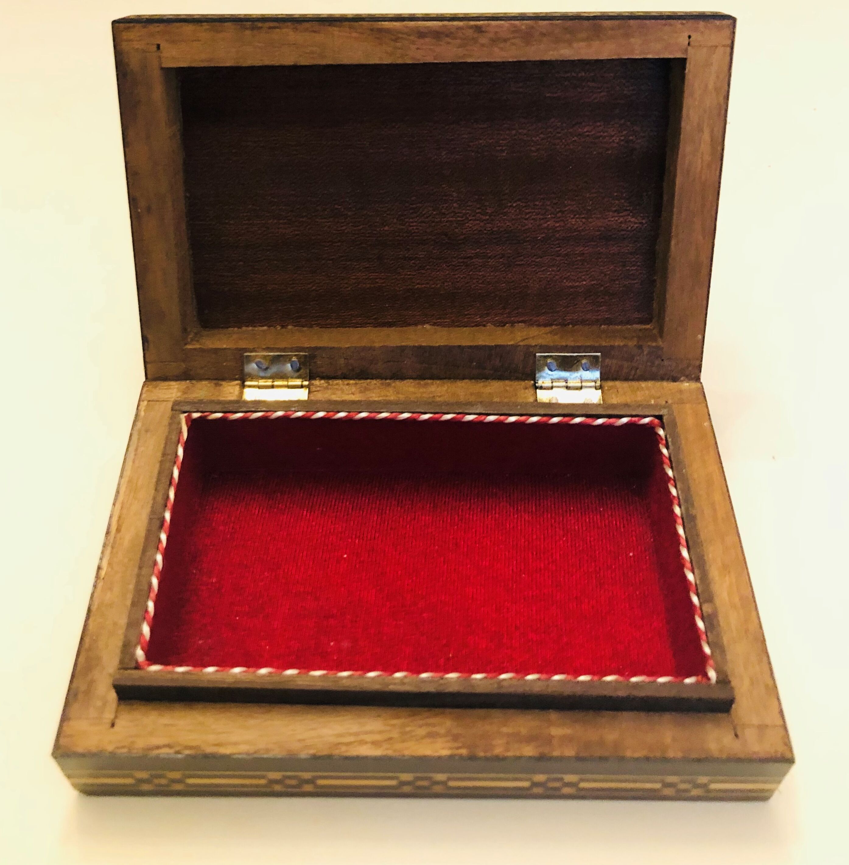 Boite en marqueterie de bois