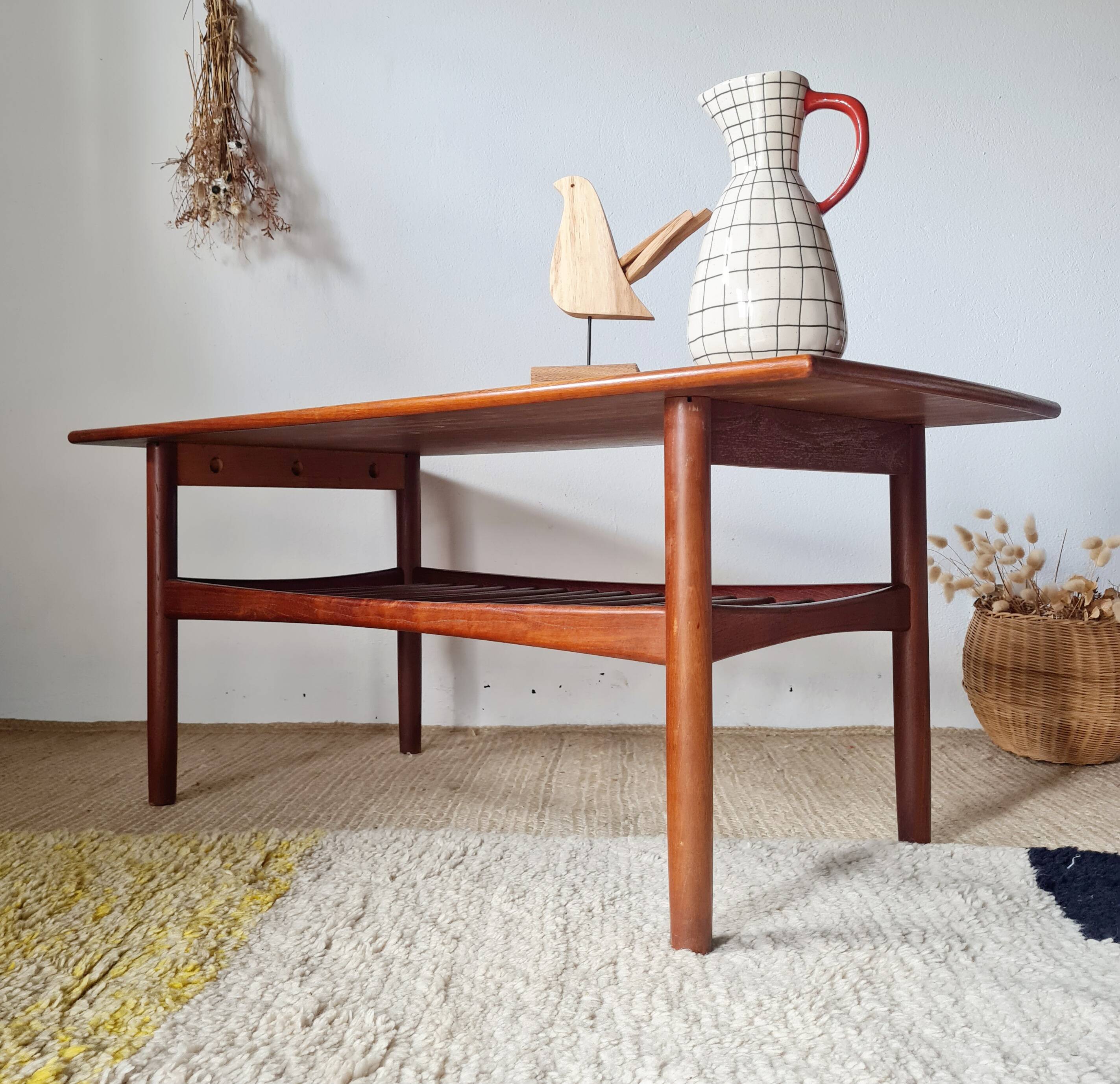 Table basse vintage en teck – Design Danois Mid-Century