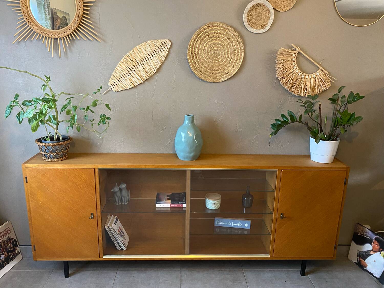 Vintage sideboard (shallow)