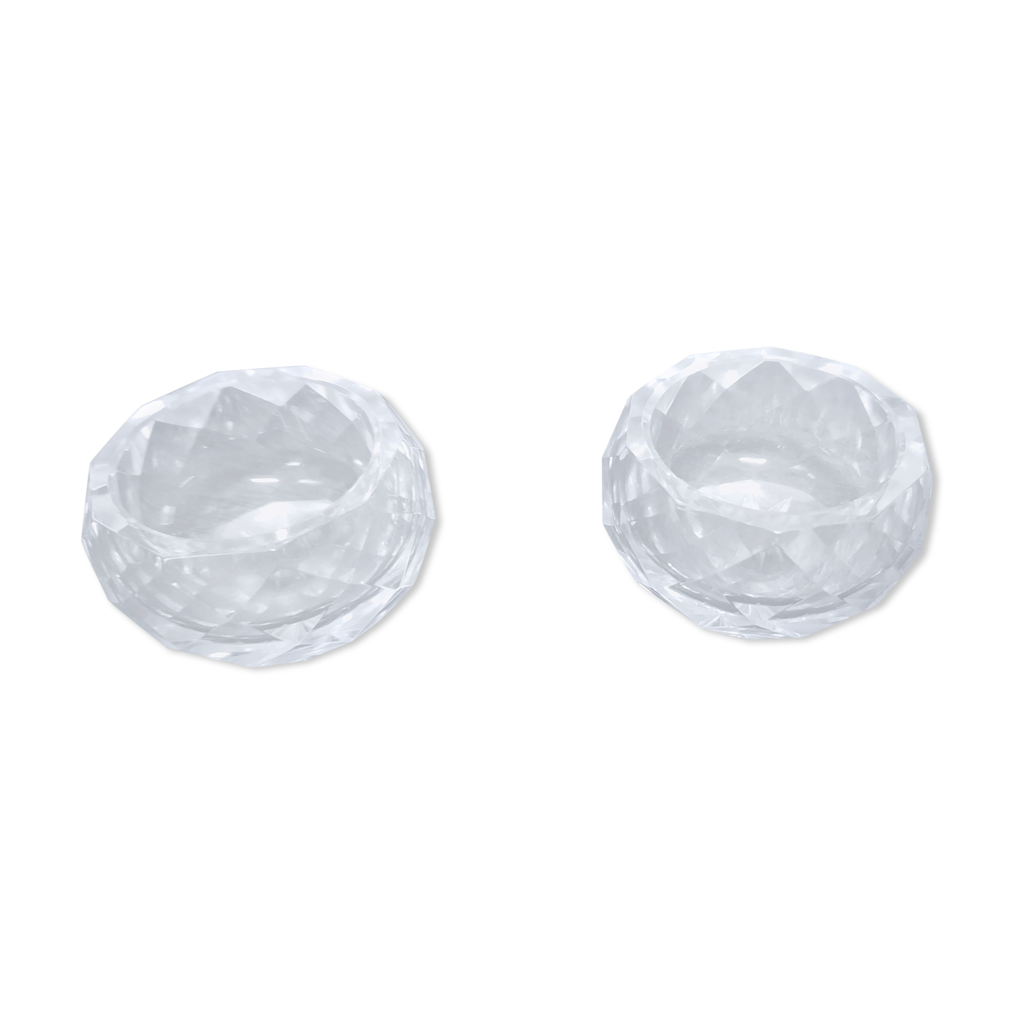 Pair of crystal saleron