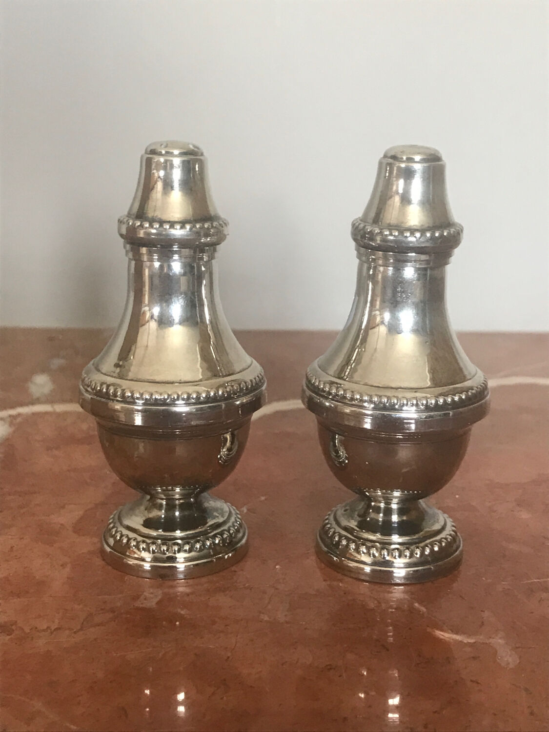 Silver metal salt and pepper shaker