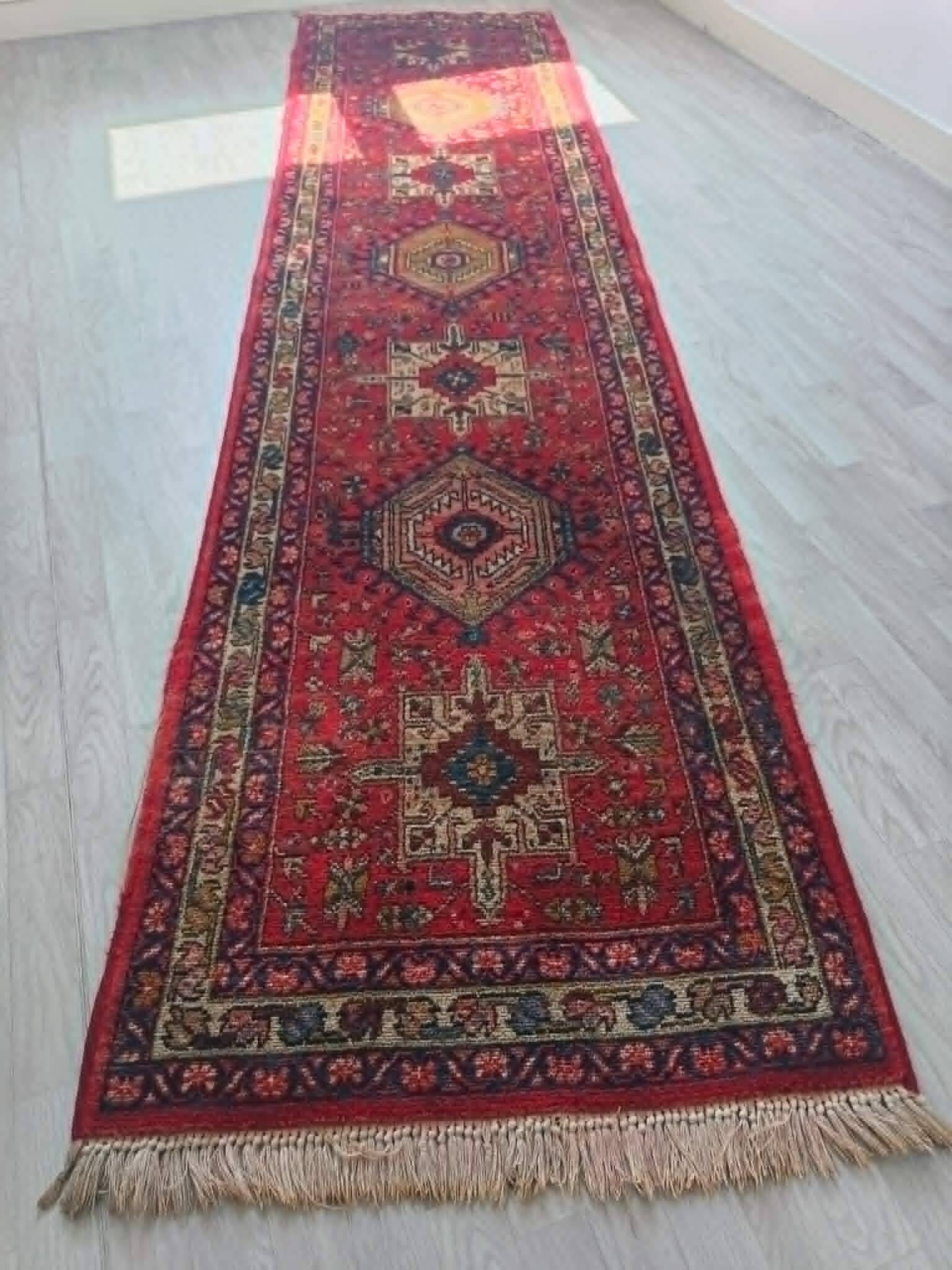 Gallery carpet in Persian style