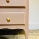 Commode rose ancien bois