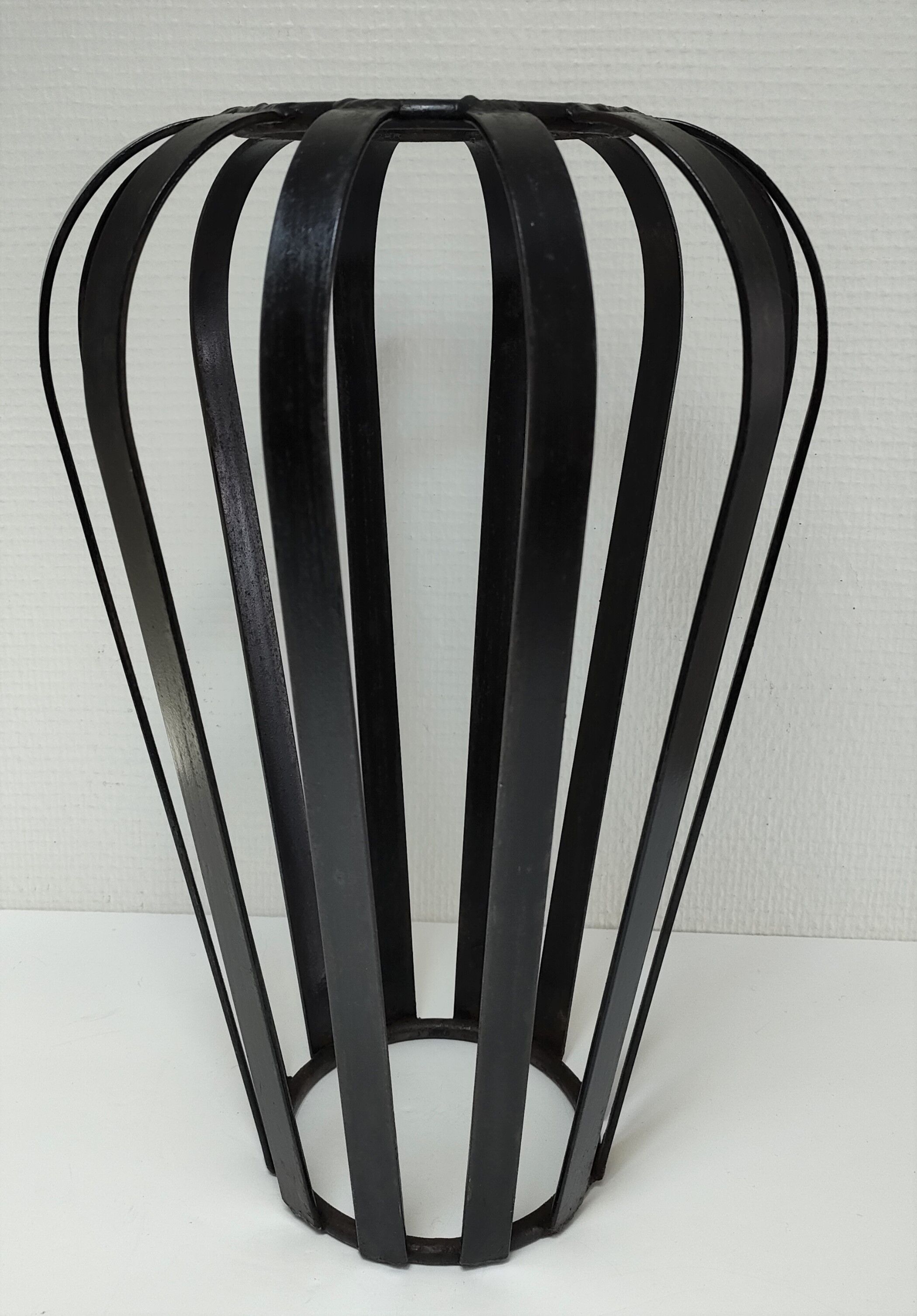 Porte-plante fer battu et fer forgé design années 60
