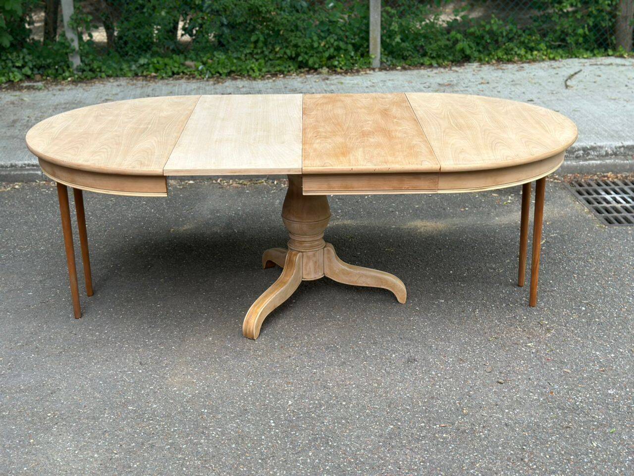 Table à manger ronde extensible rénovée pied central tripode bois 115-205cm