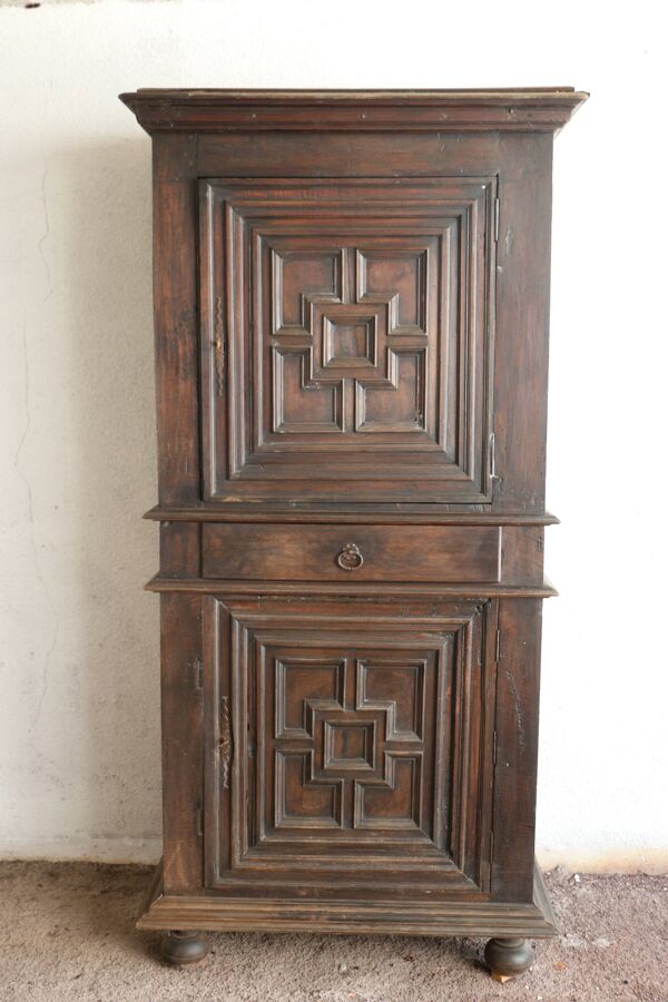 Homme debout d’époque Louis XIII noyer massif