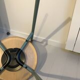 Wood and steel tiptoe SSD chair