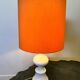 Lampe de table danoise en céramique du milieu du siècle avec abat-jour orange, années 1970. Danemark
