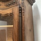 Provencal buffet in solid walnut Two-body buffet with pendulum 19th century