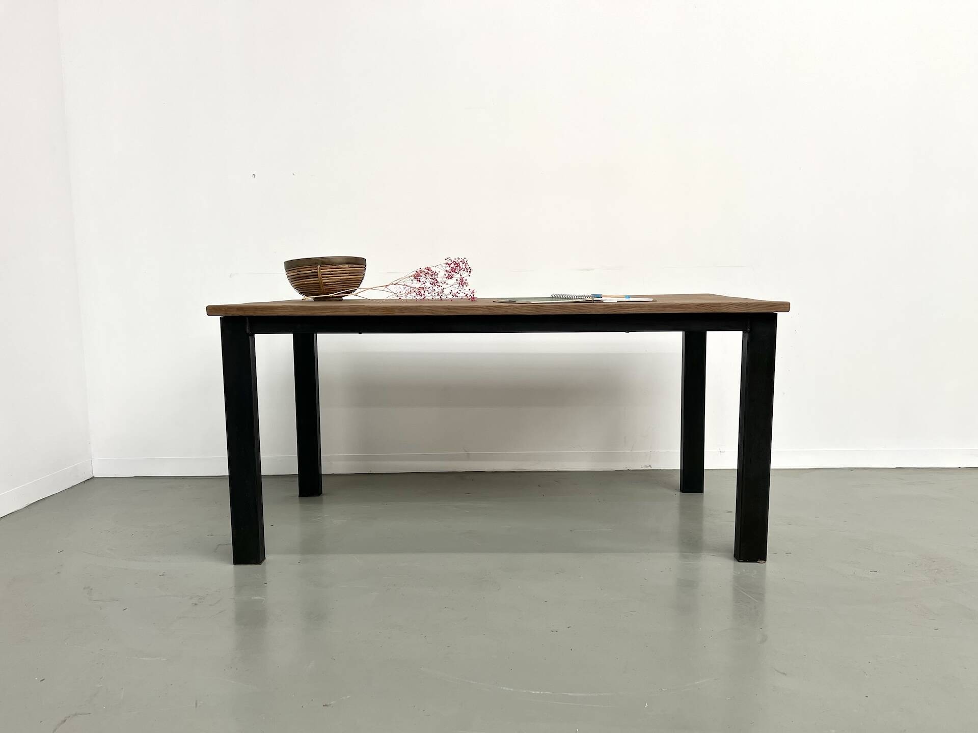 Solid oak dining table from the 70s with metal legs