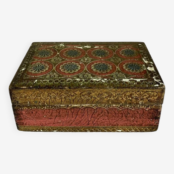 Venetian box in painted wood